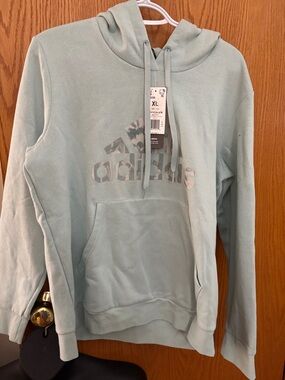 adidas UniVol Hood W Pullover Hoodie in Green Tint